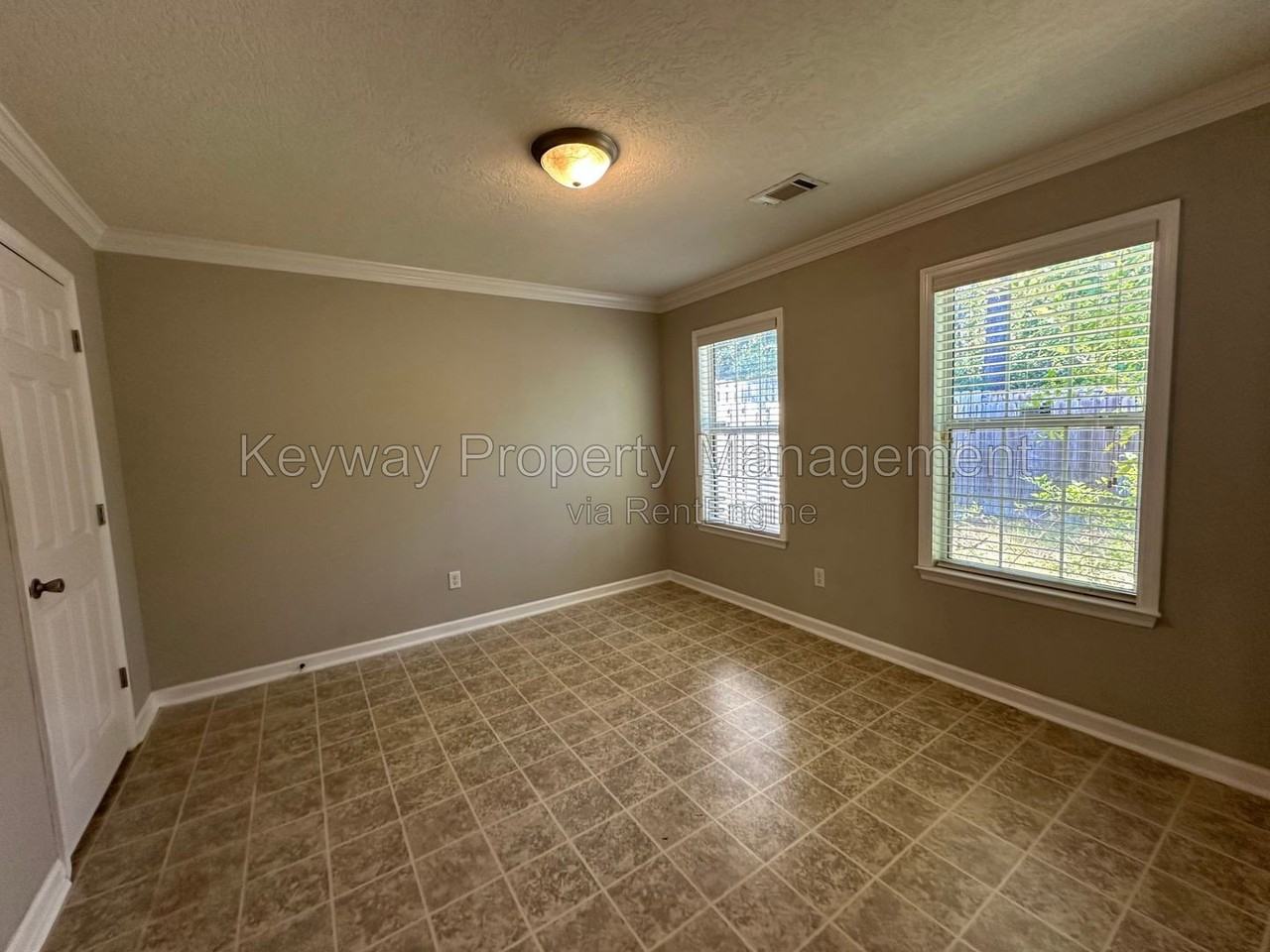 5253 Aruba Cir - Photo 6 of 11