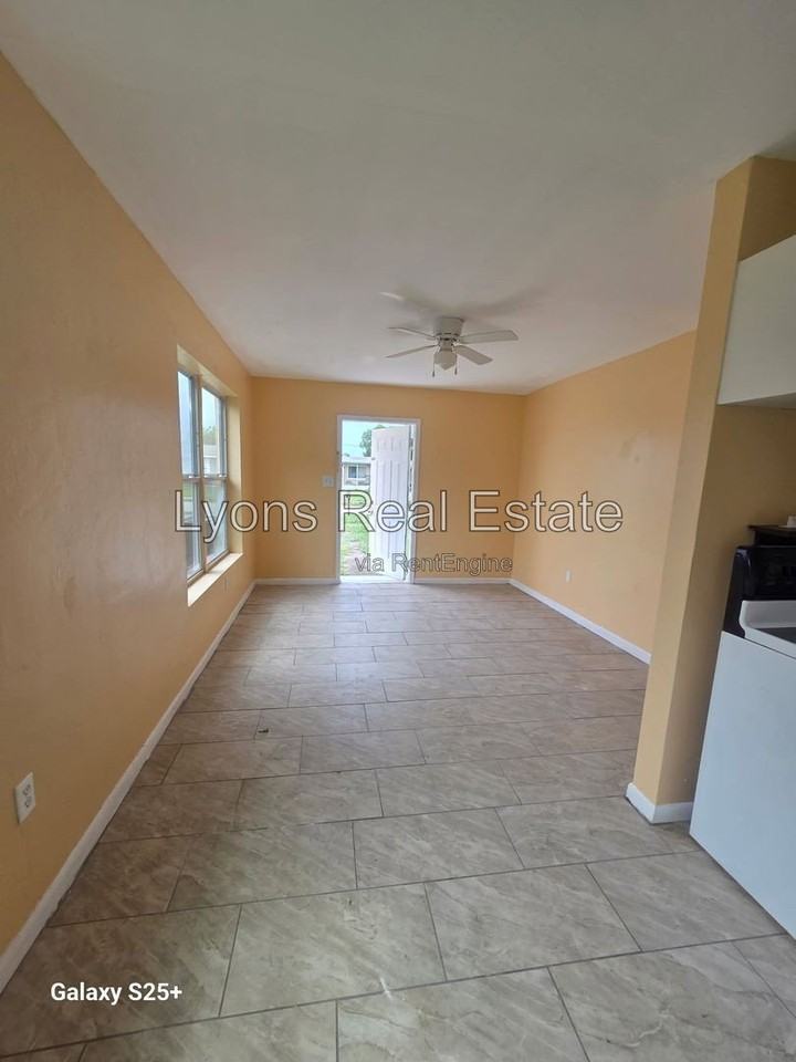4486 Los Rios St - Photo 3 of 15
