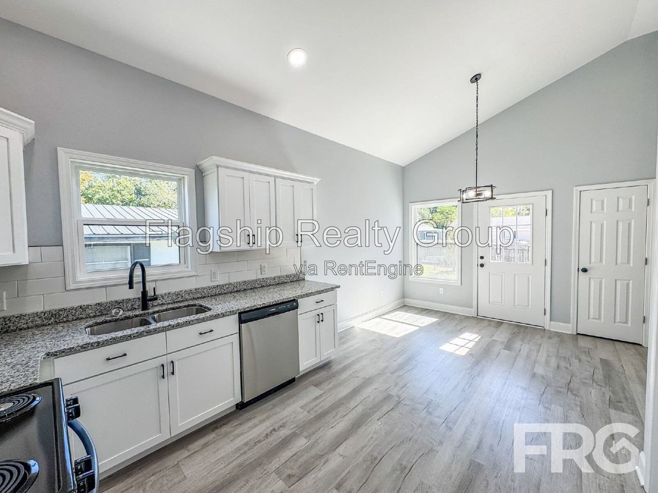 404 Lime St - Photo 6 of 32
