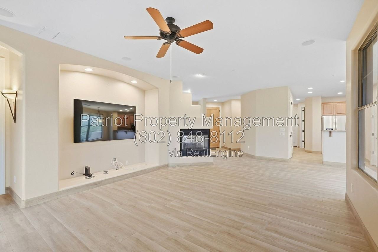 11599 E Raintree Dr - Photo 4 of 45