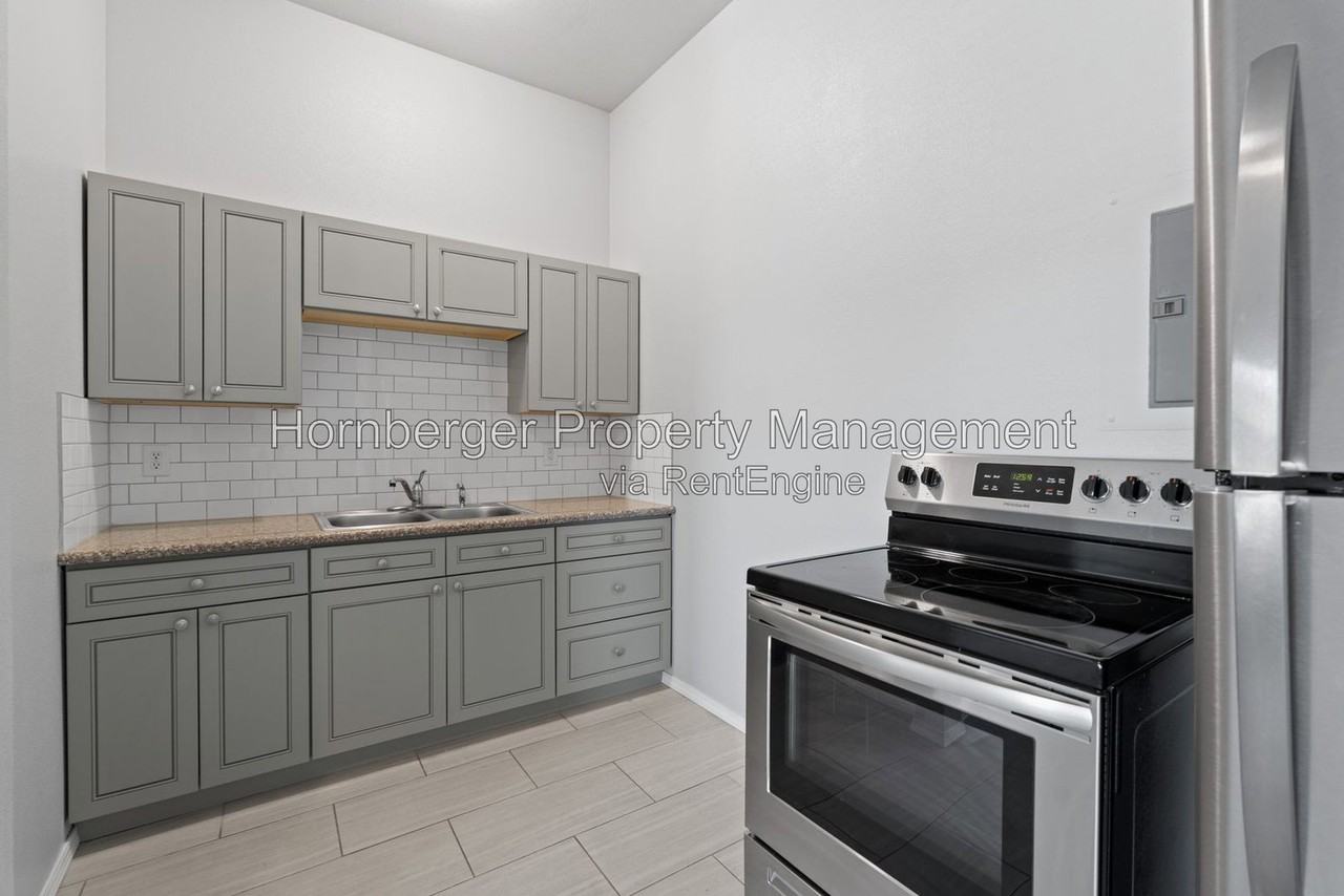 3016 E 5th Ave #2 - Photo 3 of 15