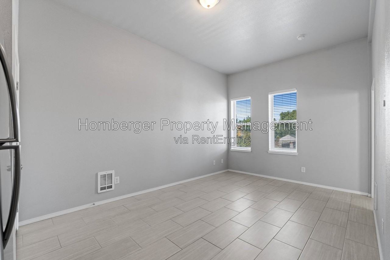 3016 E 5th Ave #2 - Photo 6 of 15