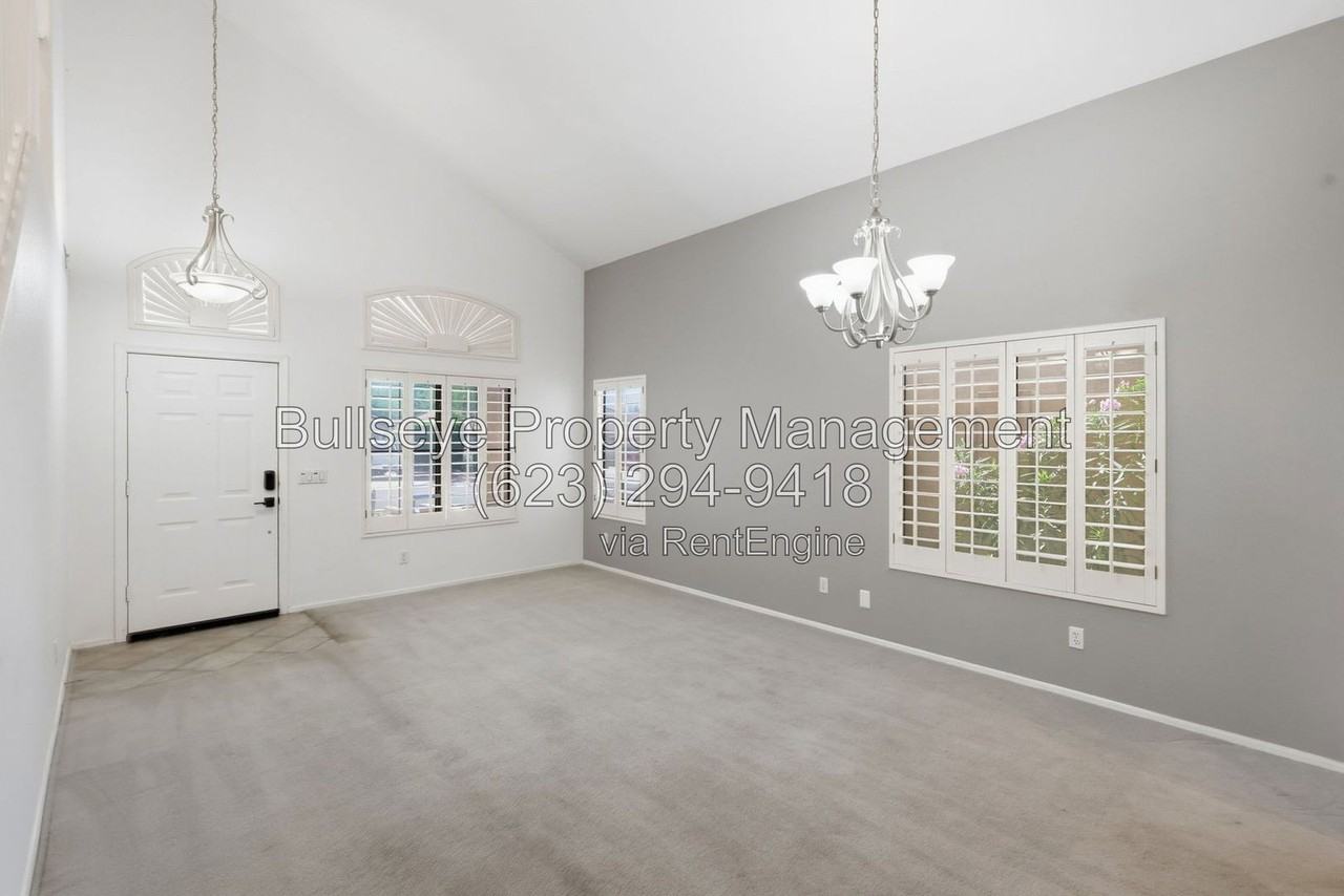 16040 S 17th Ln - Photo 6 of 40