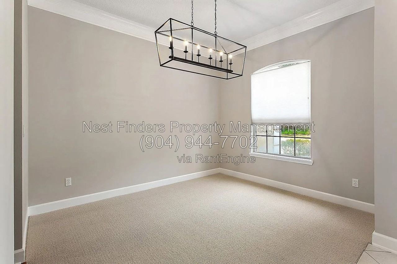 274 Oak Common Ave - Photo 3 of 20