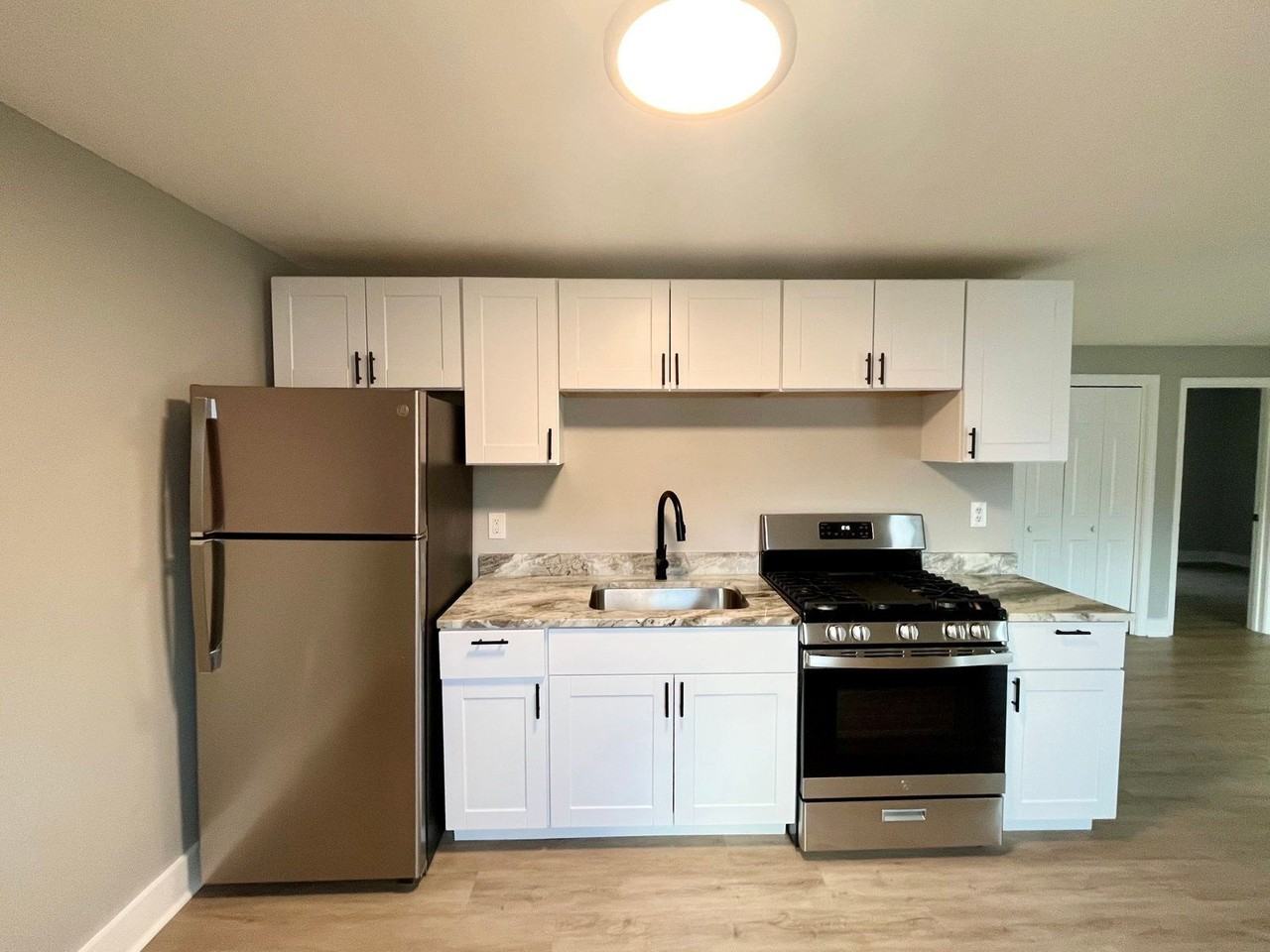 675 Corning Rd #6 - Photo 3 of 31