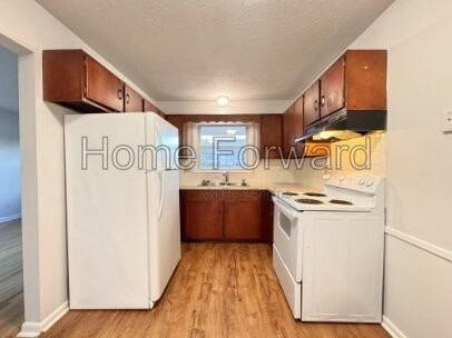 2065 Spring Station Dr - Photo 4 of 15