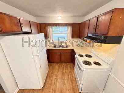 2065 Spring Station Dr - Photo 5 of 15