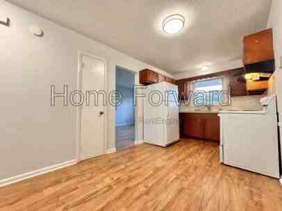 2065 Spring Station Dr - Photo 7 of 15