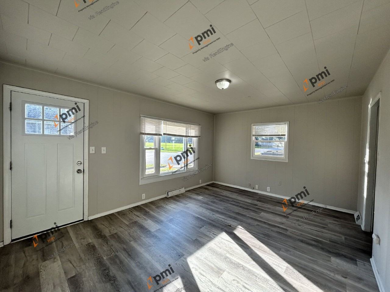 292 Hadley Rd - Photo 3 of 17