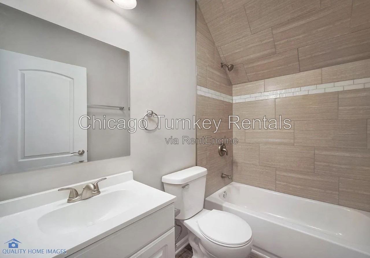 2634 S Harding Ave #C - Photo 5 of 7