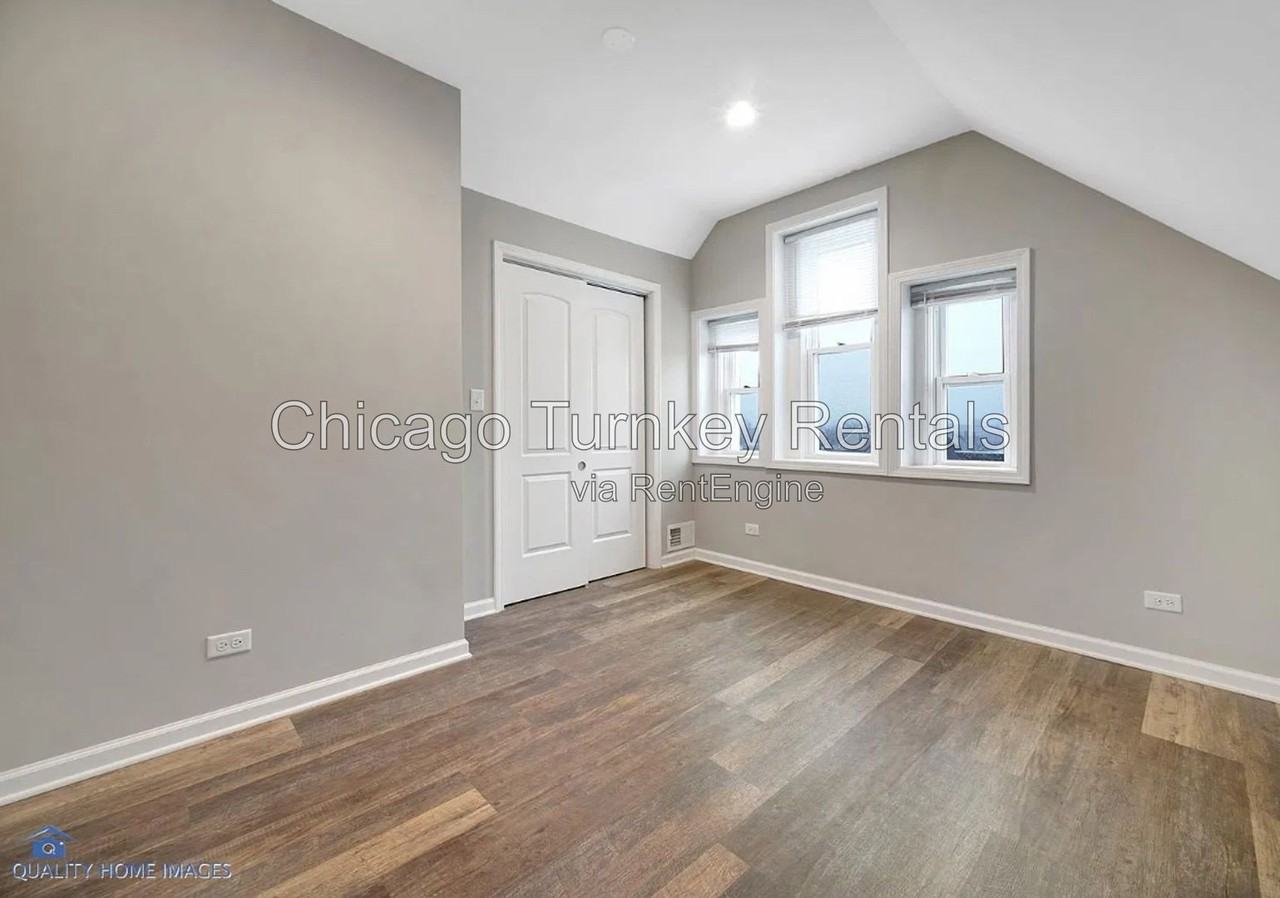 2634 S Harding Ave #C - Photo 7 of 7