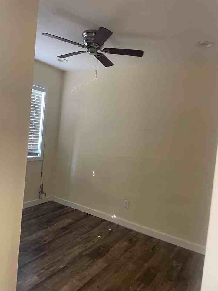 S Victoria Ave #6409A - Photo 3 of 5