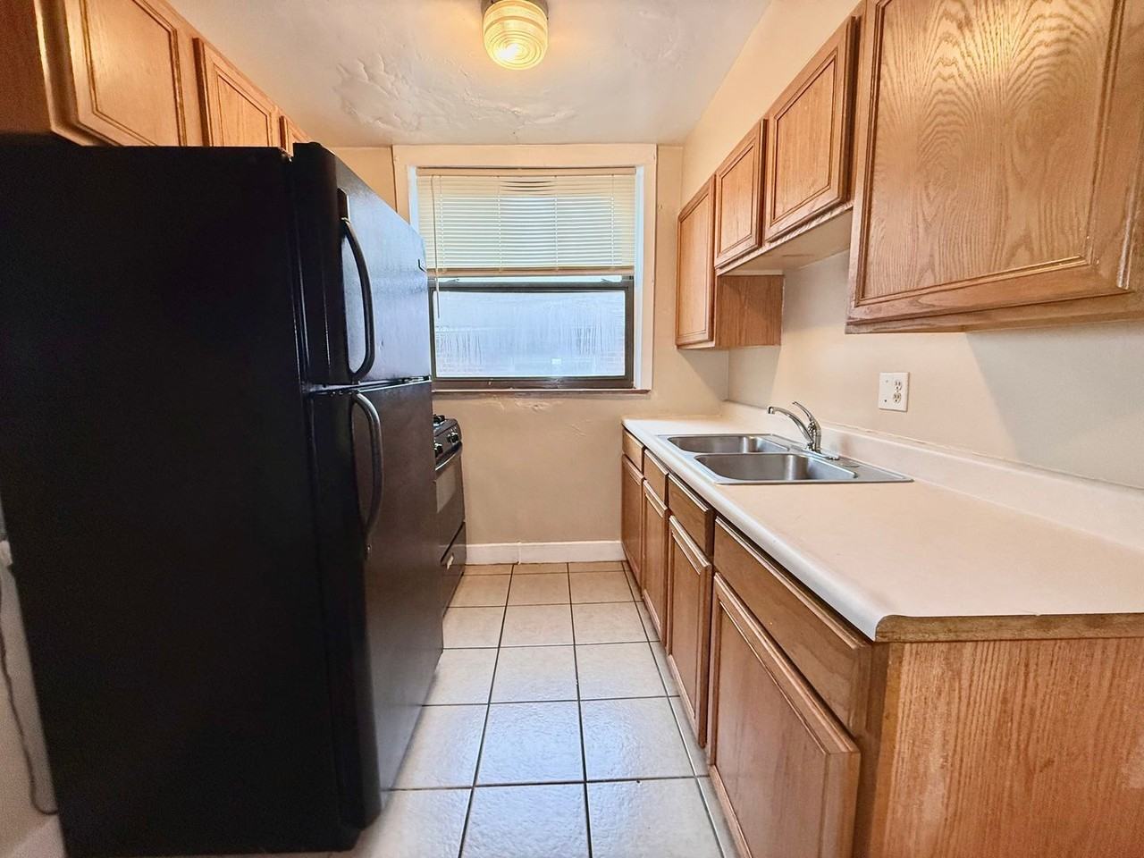 2416 Losantiville Ave #3 - Photo 5 of 10