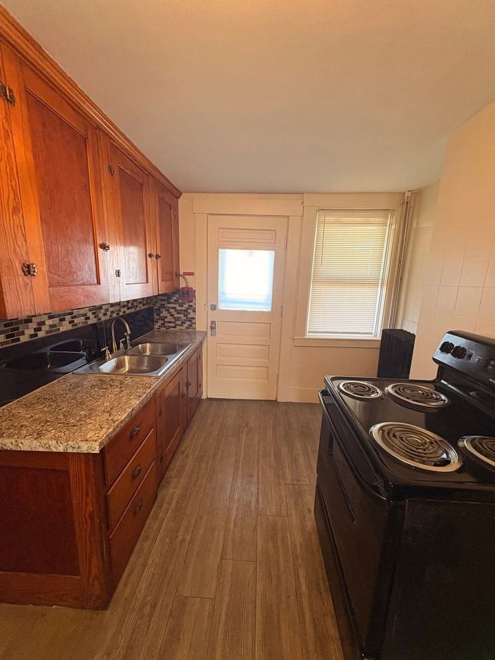 75 Stark St #2 - Photo 5 of 10