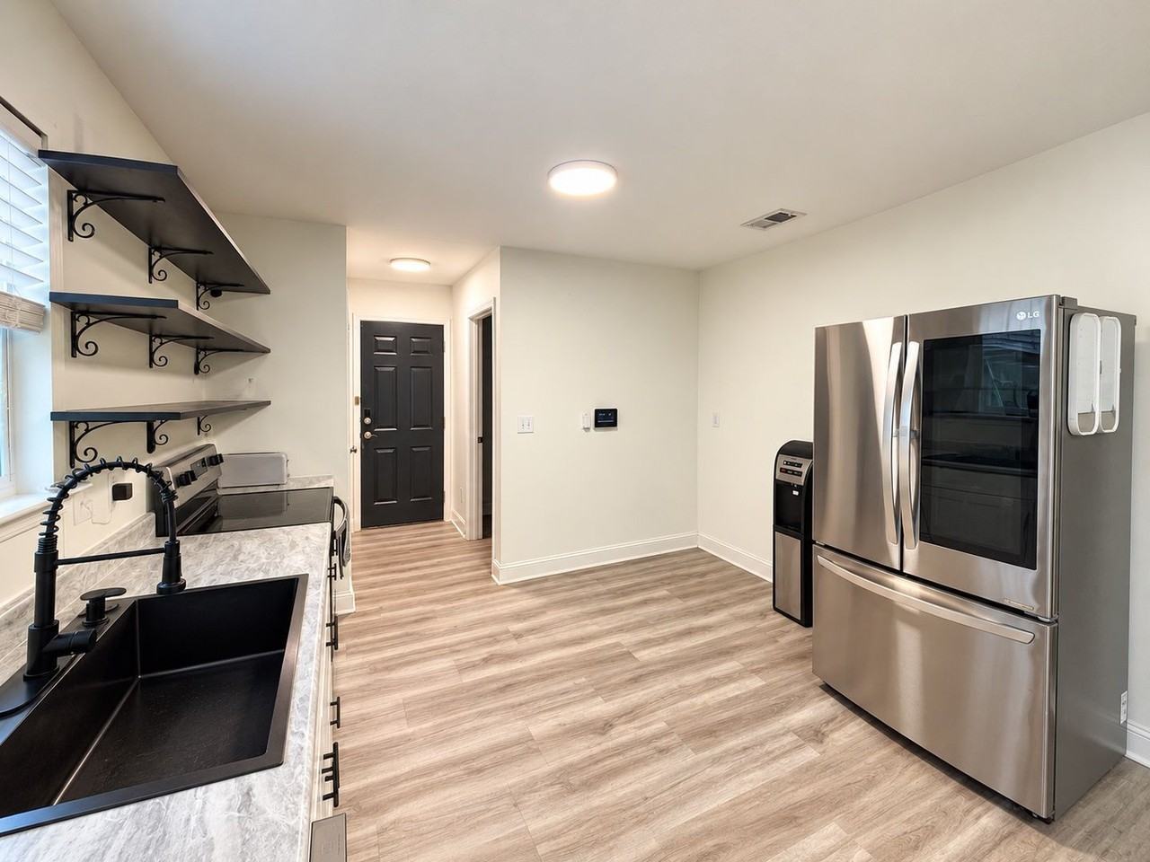 307 Springdale Ct - Photo 6 of 23