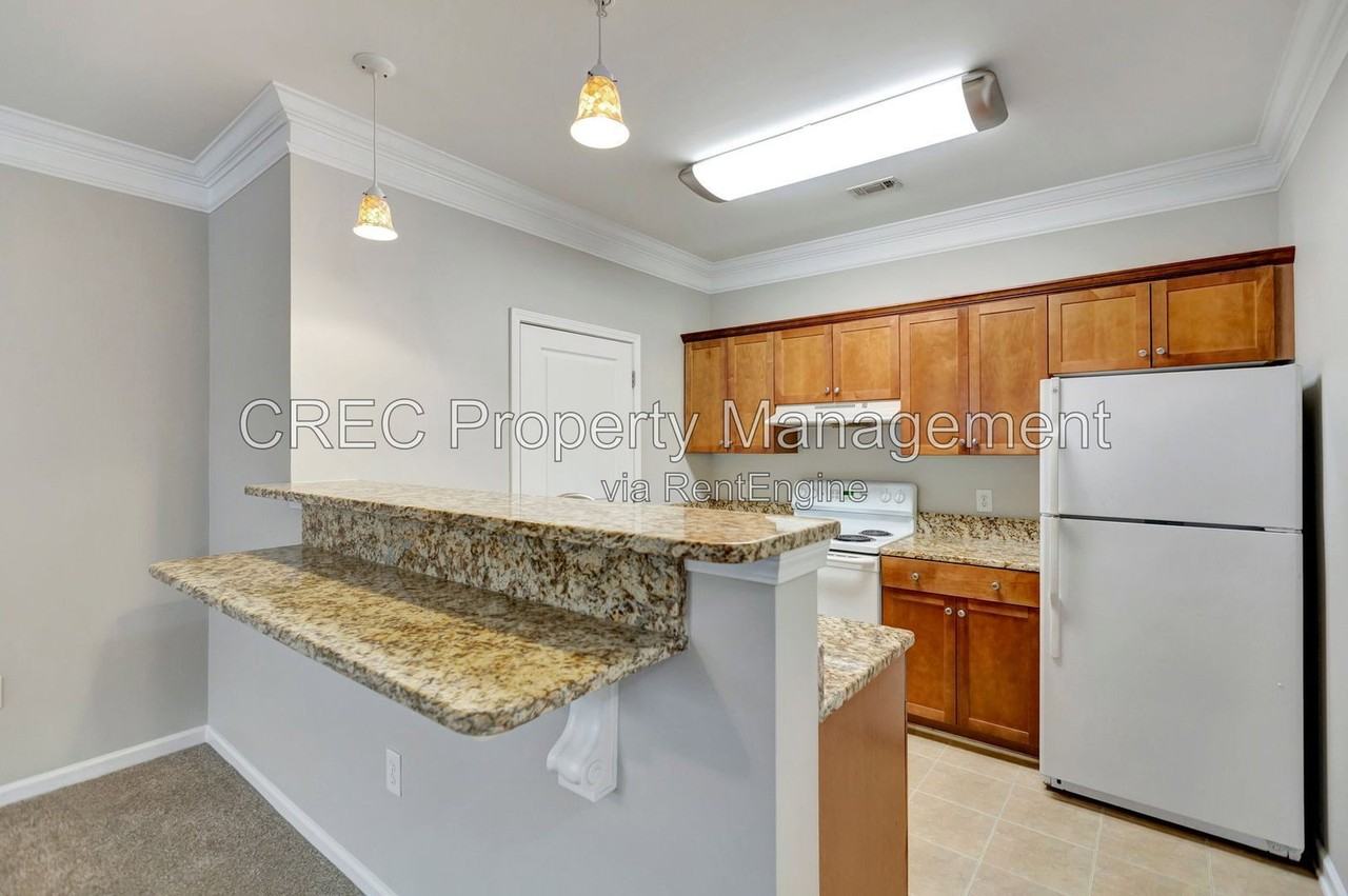 200 Bucksley Ln #204 - Photo 5 of 16