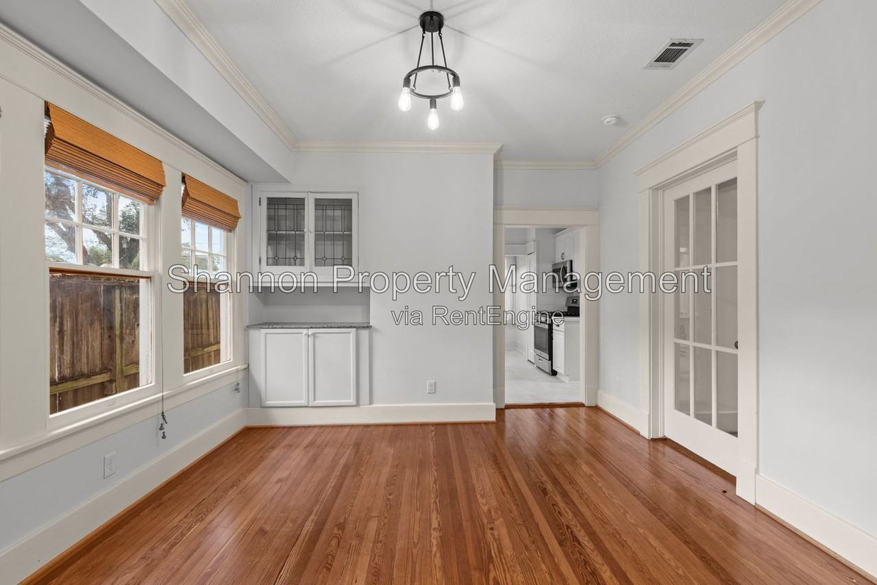 1412 Kipling St - Photo 7 of 23
