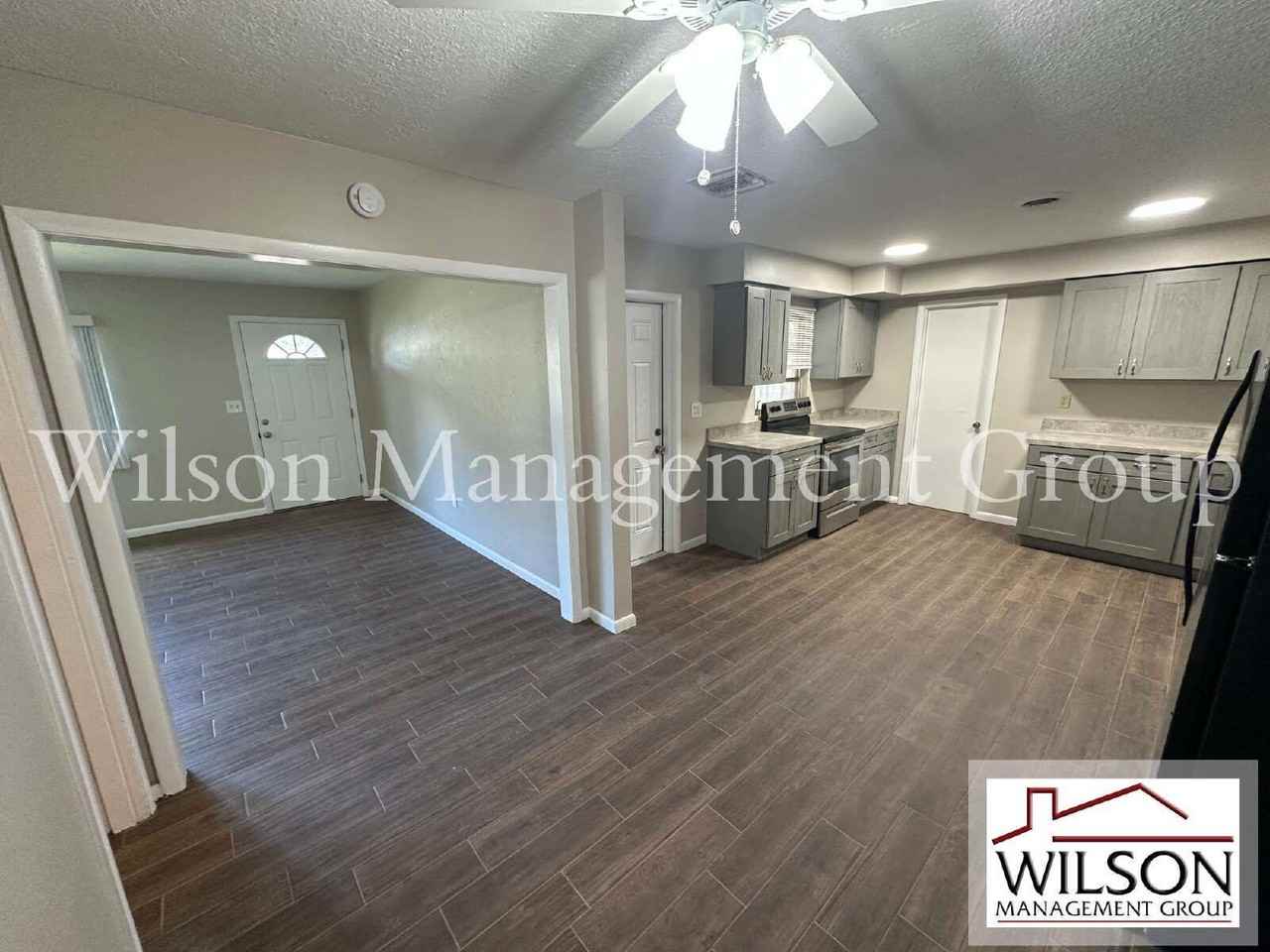 3520 Curtis Dr - Photo 2 of 31