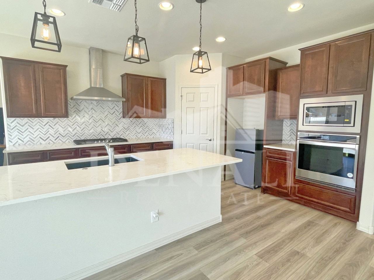 9023 W San Juan Ave - Photo 2 of 30