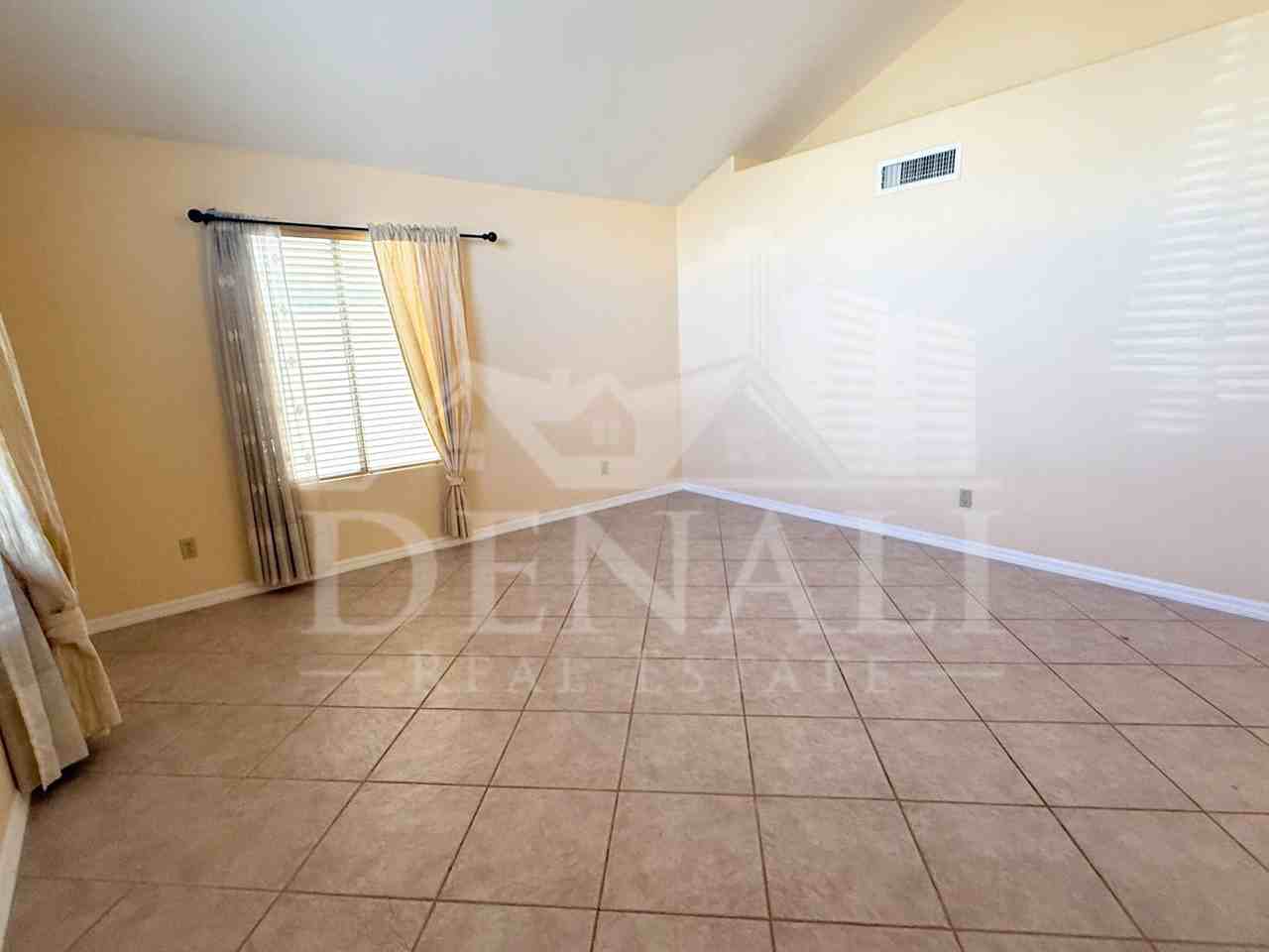 694 N Longmore St - Photo 4 of 35