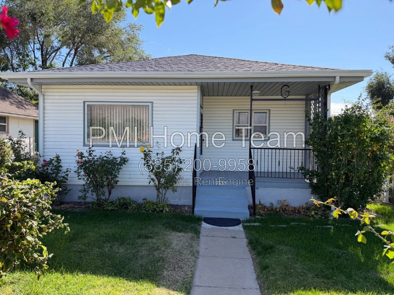 955 20th St - Photo 2 of 20