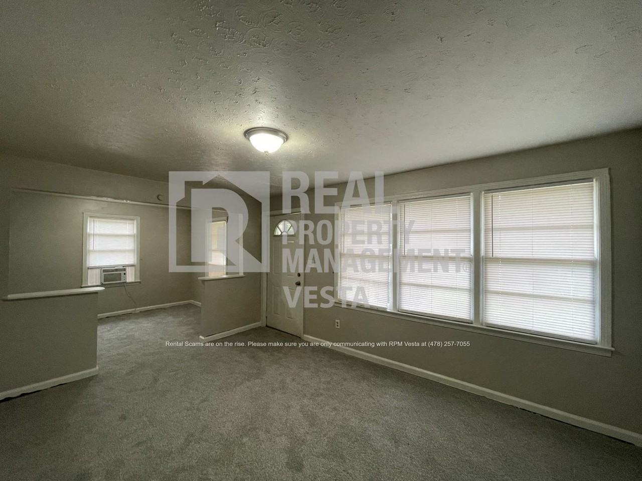 4141 Southview Dr - Photo 2 of 12