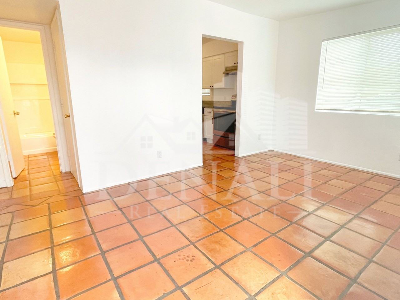 1404 W Fresno St #1 - Photo 2 of 15