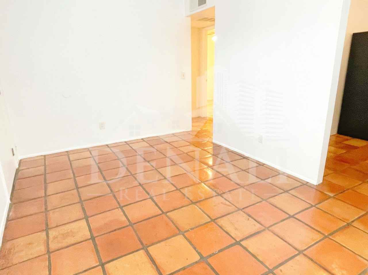 1404 W Fresno St #1 - Photo 4 of 15