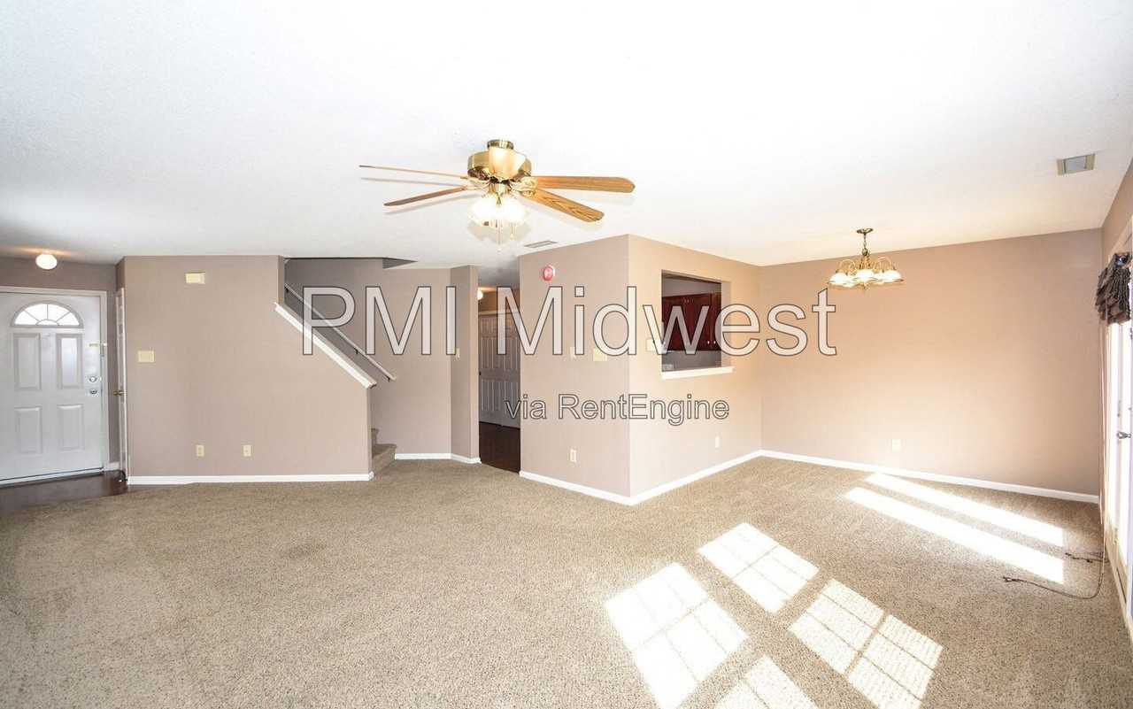 4537 Connaught East Dr - Photo 4 of 31