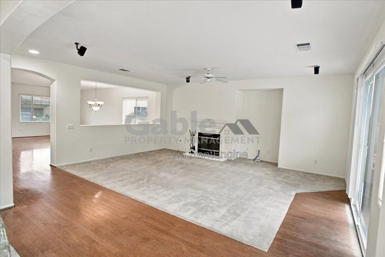 29538 Big Bend Pl - Photo 5 of 24