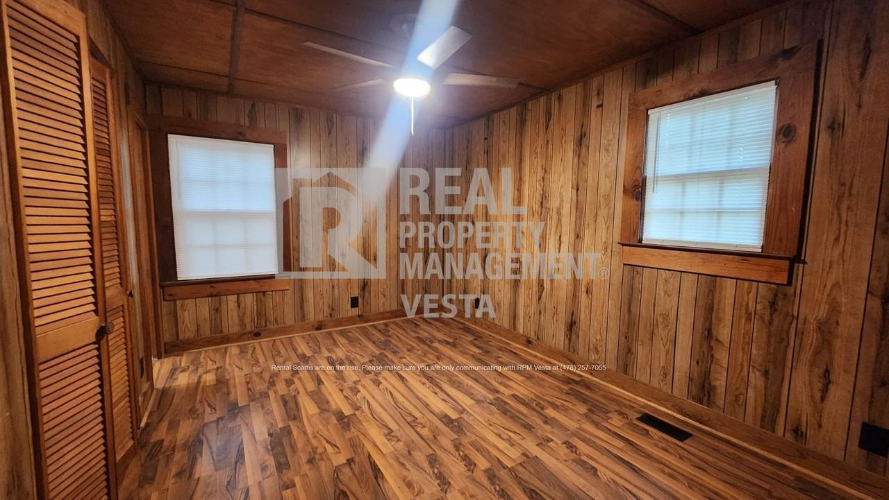 214 Riley Ave - Photo 6 of 11