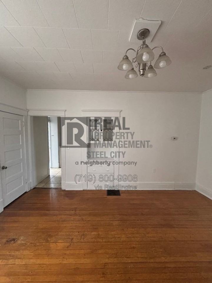 201 Quincy St - Photo 5 of 17