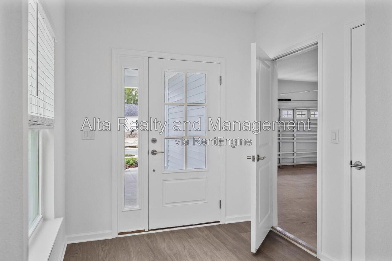 730 Farmfield Dr - Photo 3 of 50