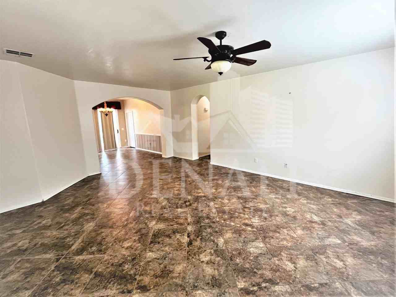 1578 S Heron Dr - Photo 2 of 24