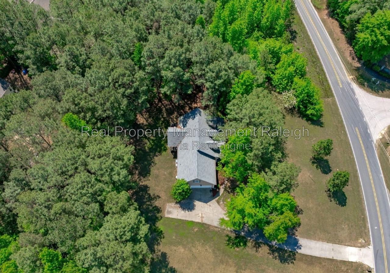 1614 Ballard Rd - Photo 4 of 15