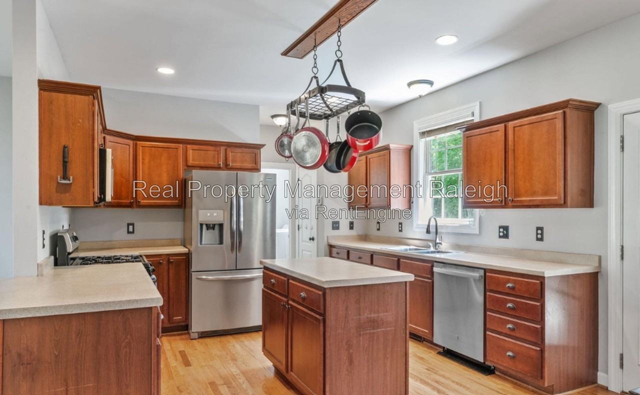 1614 Ballard Rd - Photo 6 of 15