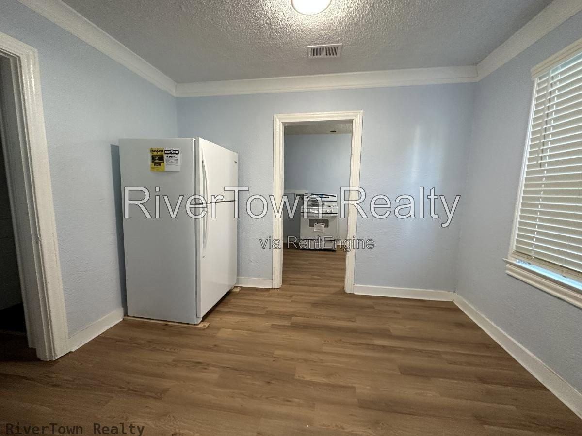 283 W Burdock Ave - Photo 7 of 12