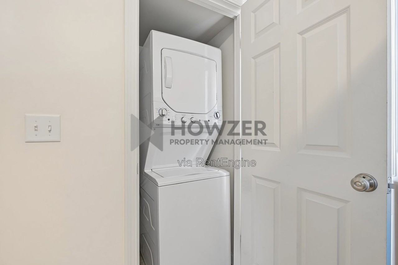 39 Pearl St #E - Photo 5 of 19