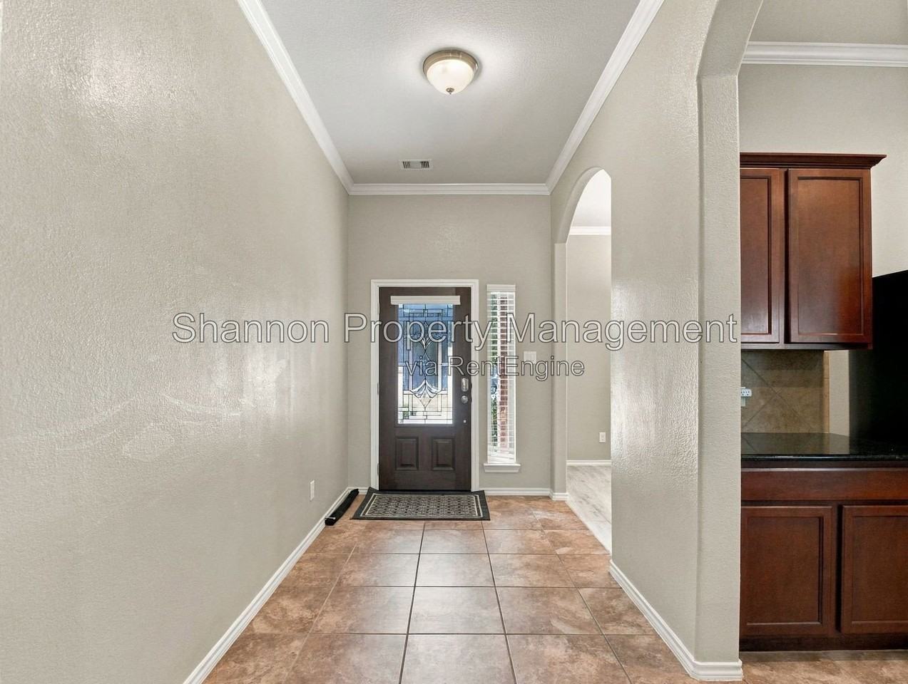 21513 Boix Manor Ln - Photo 4 of 38