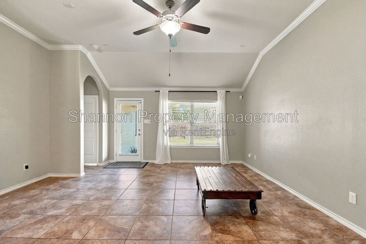 21513 Boix Manor Ln - Photo 6 of 38