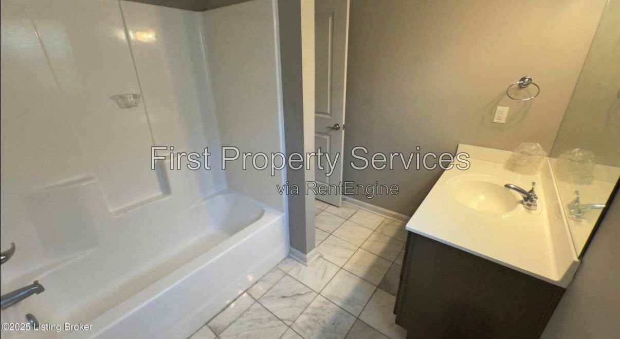 7606 Julia Dr - Photo 6 of 11