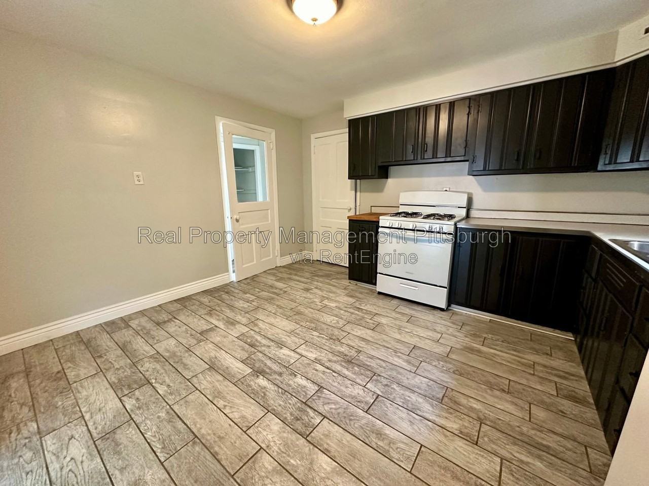 33 Natchez St - Photo 5 of 24