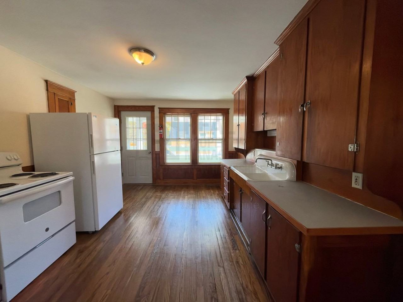 439 Portland St #C - Photo 5 of 25