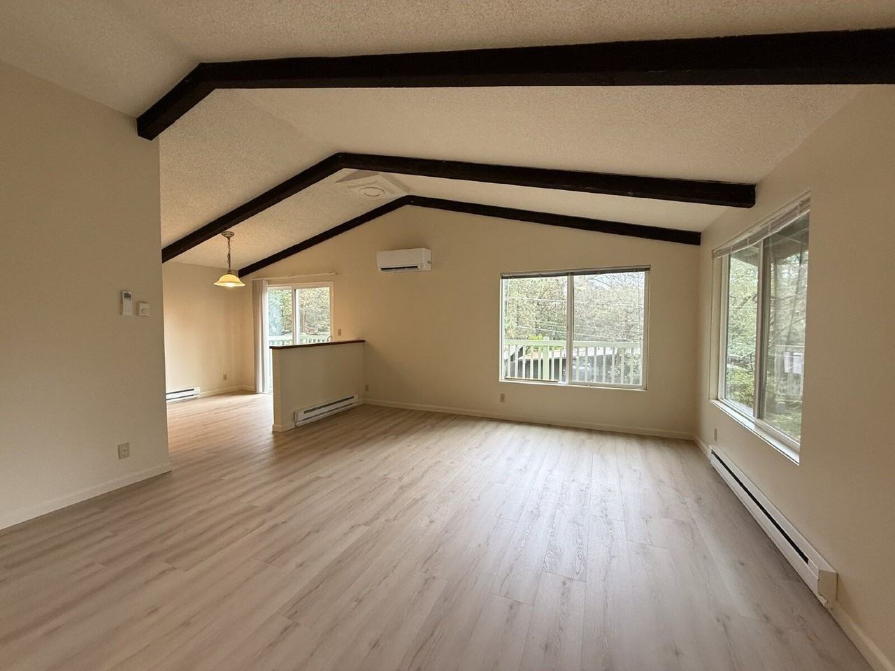 3770 Donald St - Photo 3 of 27
