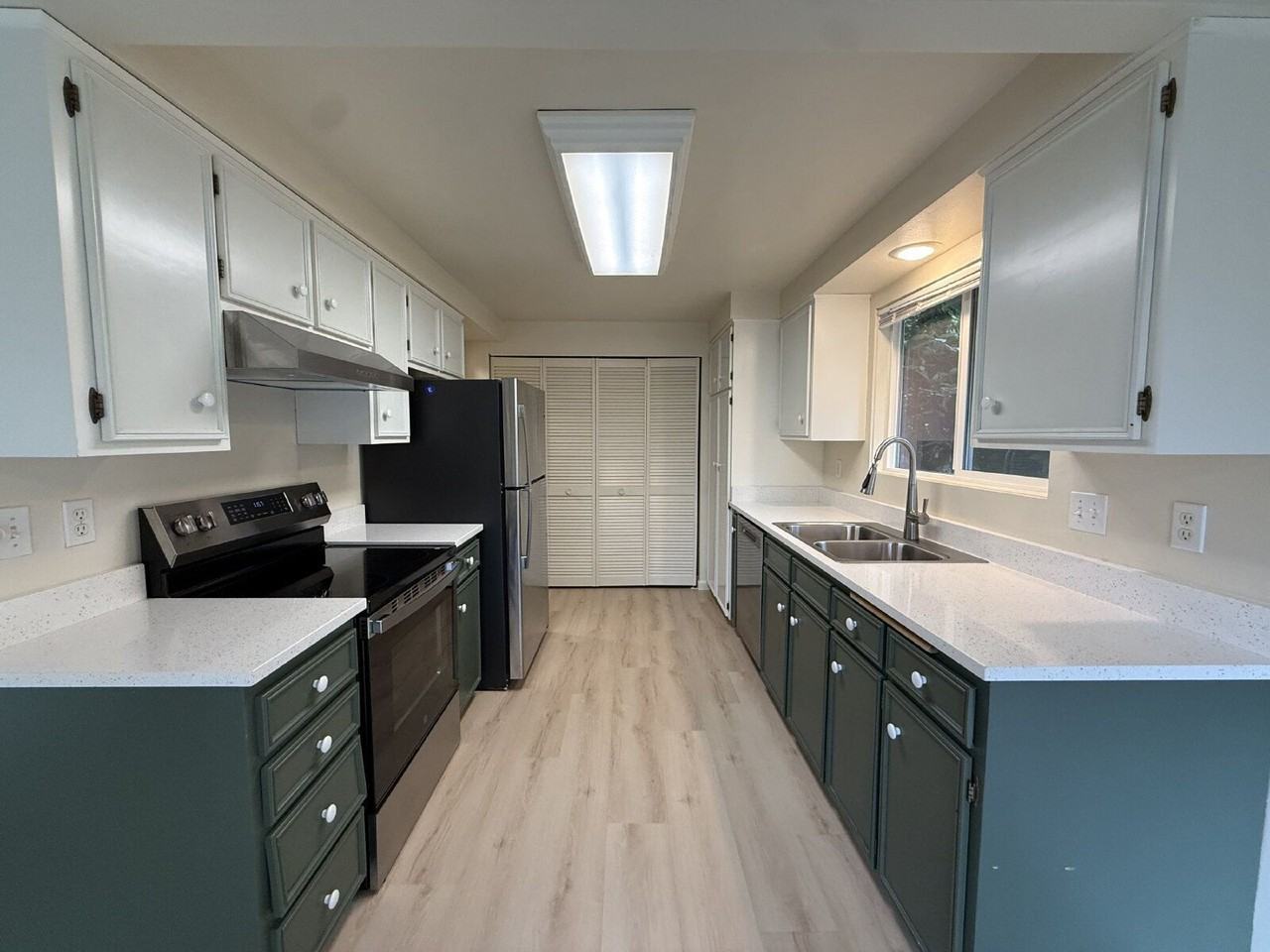 3770 Donald St - Photo 6 of 27