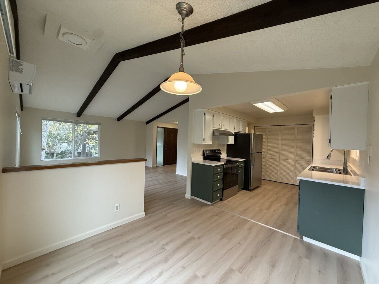 3770 Donald St - Photo 7 of 27