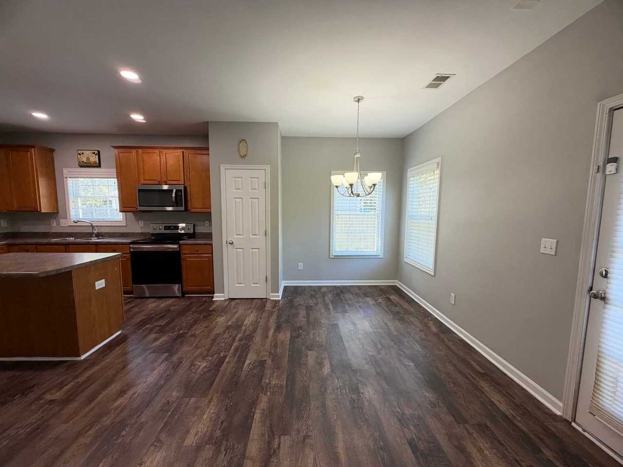 2151 Lauren Woods Dr - Photo 5 of 38