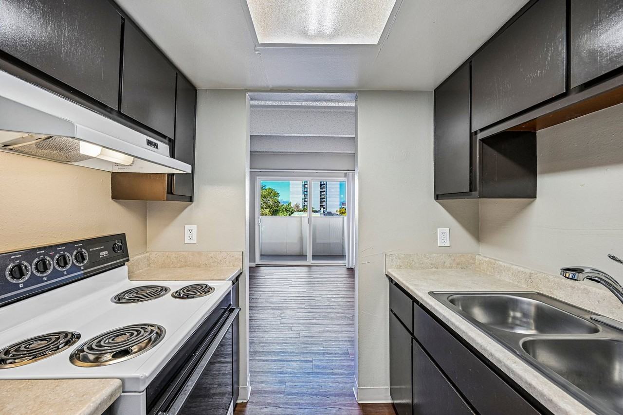 Rondeau Apartments - Photo 3 of 11