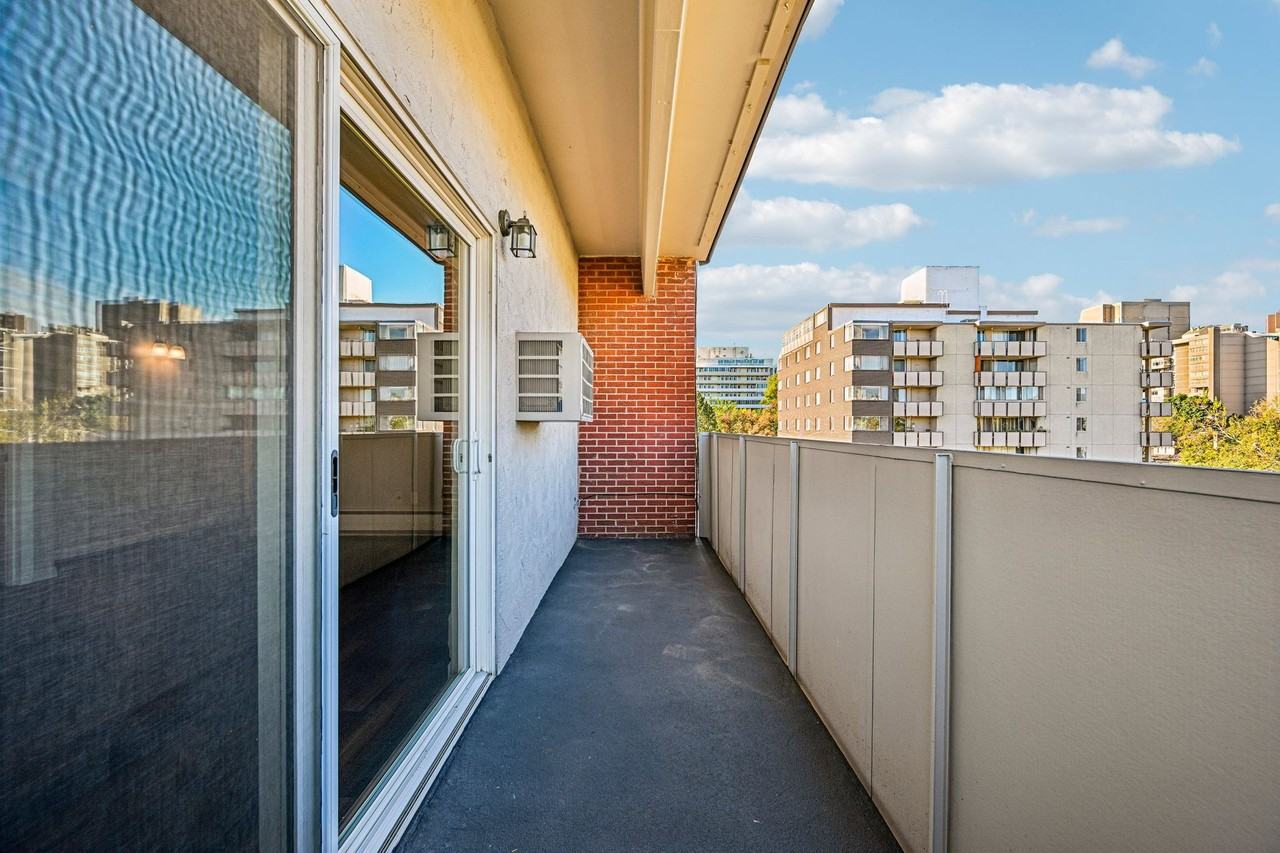 Rondeau Apartments - Photo 6 of 11