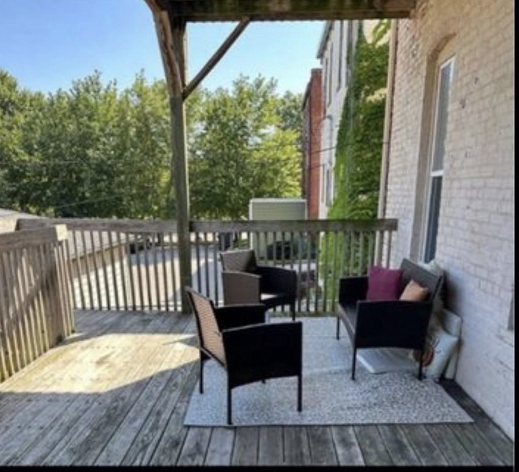 808 Des Moines St #808-1 - Photo 4 of 9